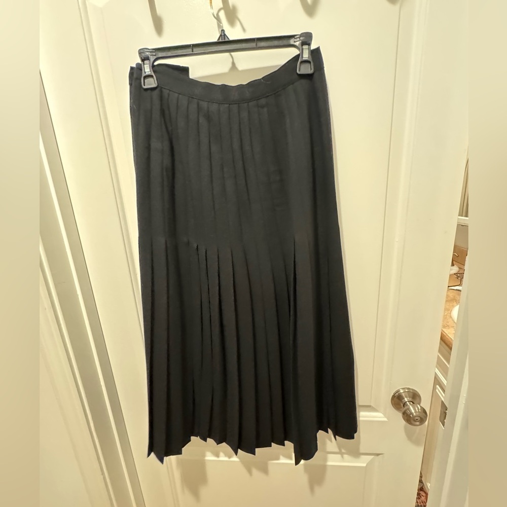 Vintage Escada Black Pleated Skirt
